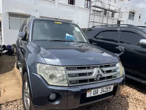Mitsubishi Pajero 2010 Gray