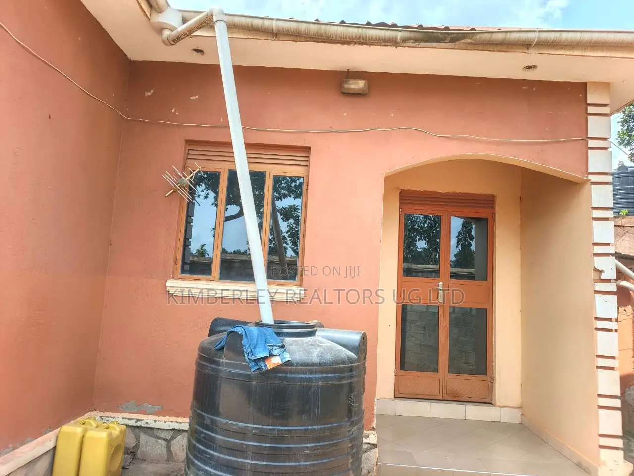 3bdrm Duplex in Seeta-Namuganga for sale