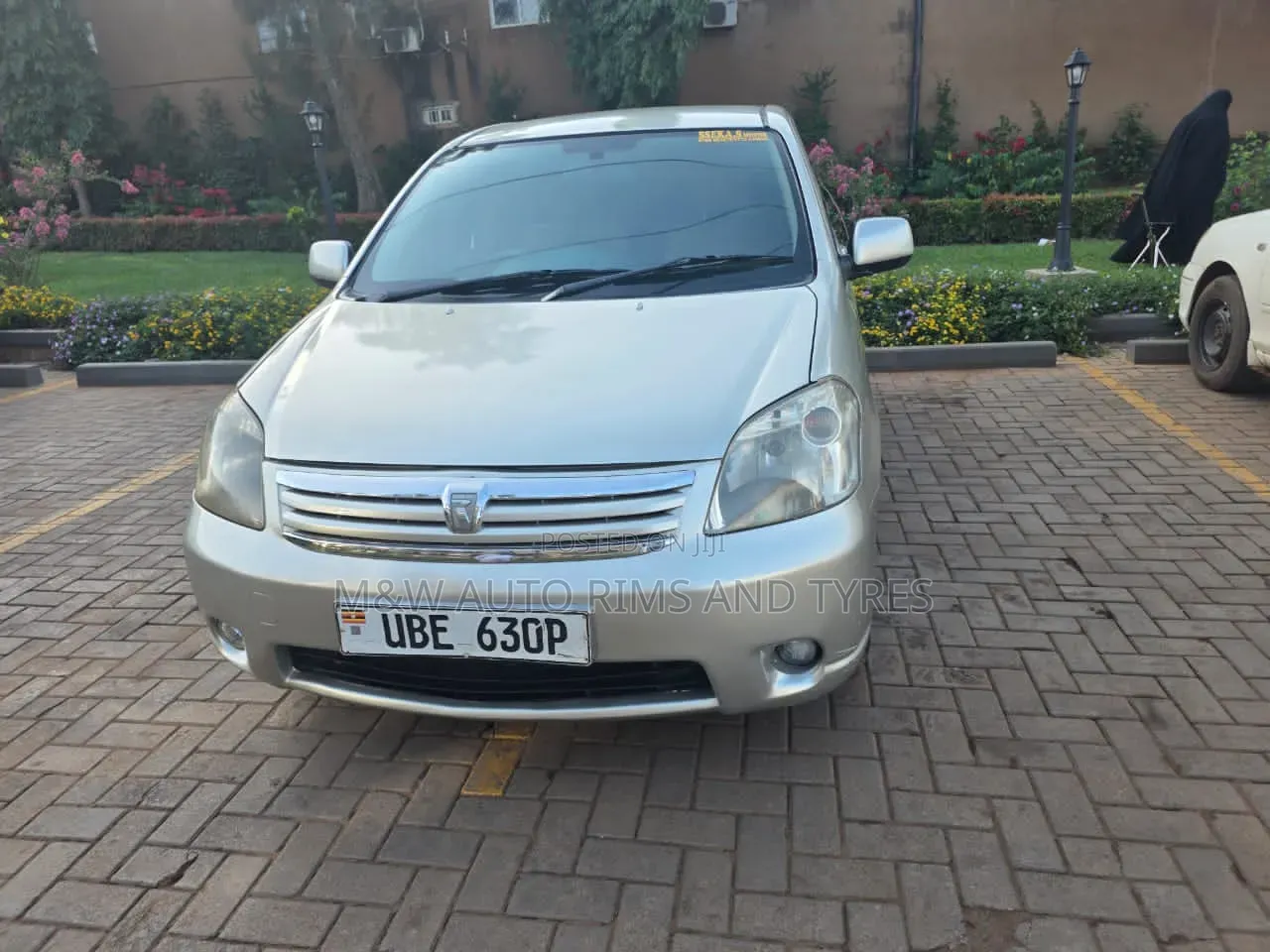 Toyota Raum 1.5 AWD 2006 Silver