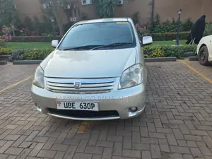 Toyota Raum 1.5 AWD 2006 Silver