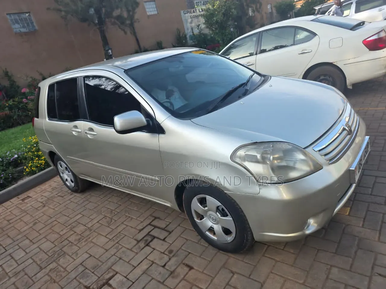 Toyota Raum 1.5 AWD 2006 Silver