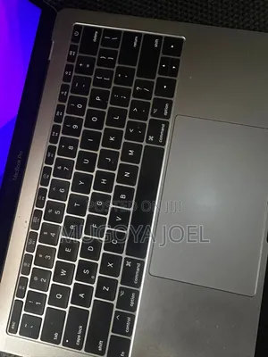 Laptop Apple MacBook Pro 2017 16GB Intel Core i5 SSD 512GB