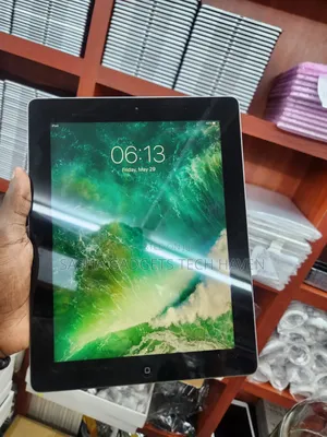 Apple iPad 4 Wi-Fi 16 GB Black