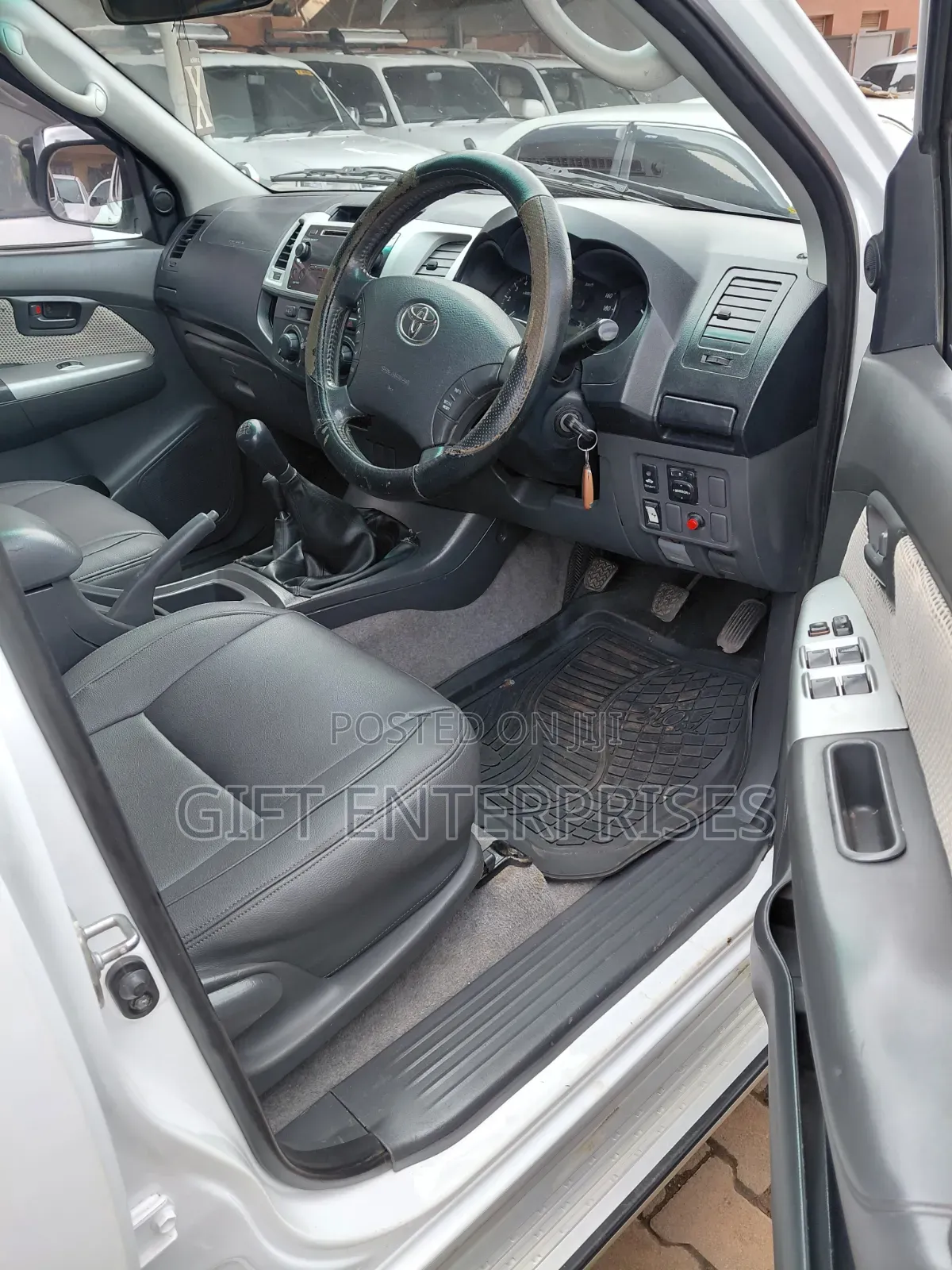 Toyota Hilux 2013 White