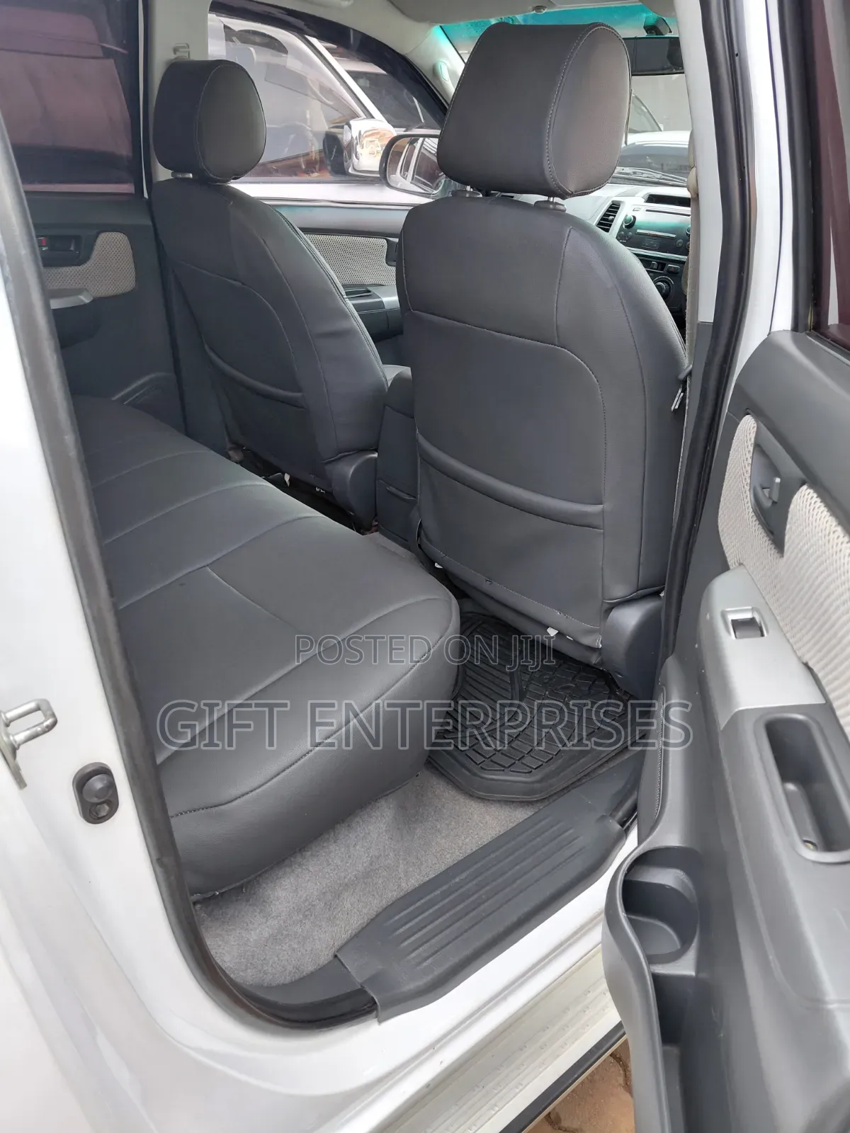 Toyota Hilux 2013 White