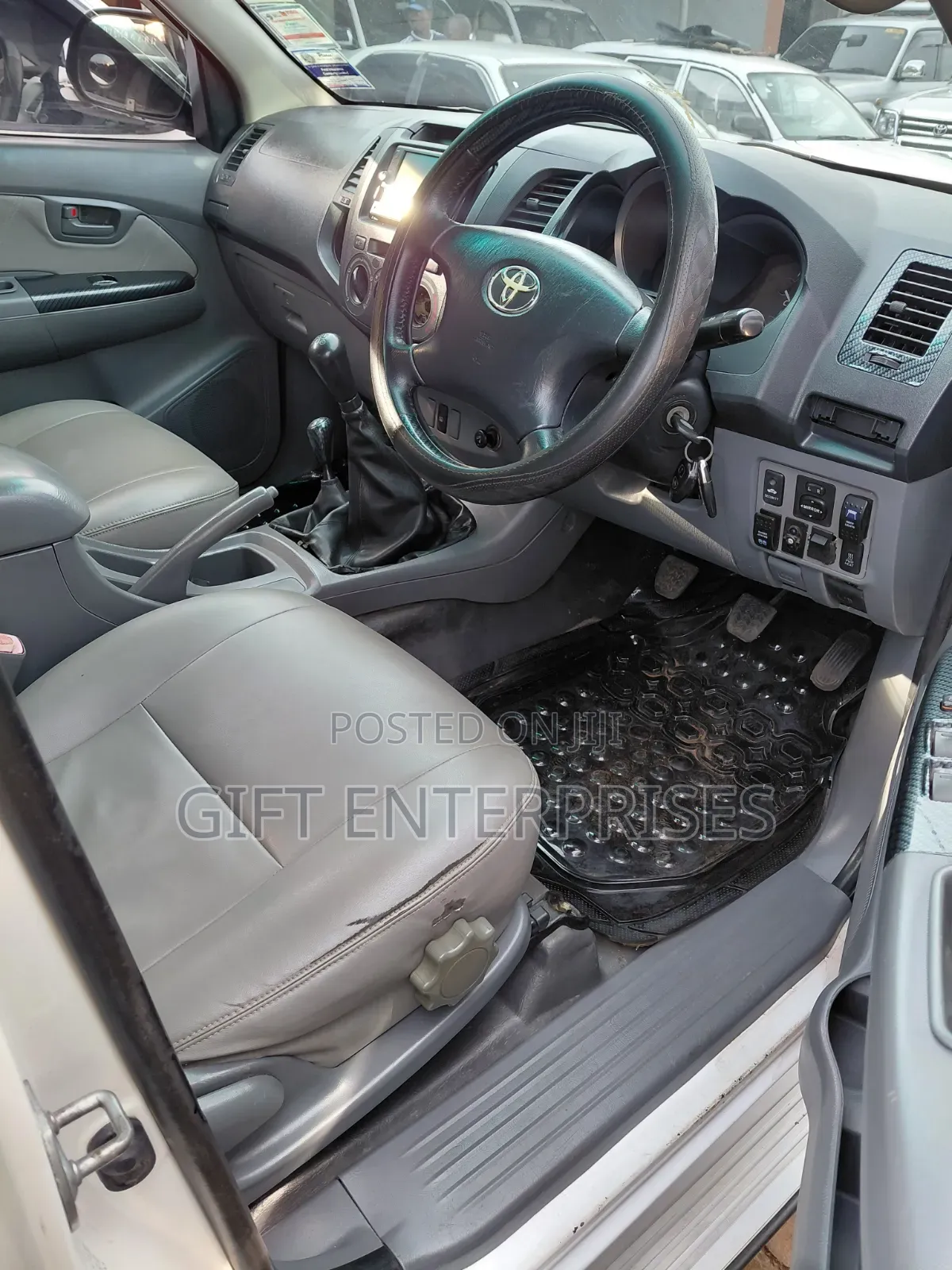Toyota Hilux 2015 White