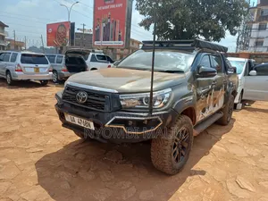 Toyota Hilux 2020 Green