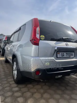 Nissan X-Trail 2.0 Petrol XE 2012 Silver