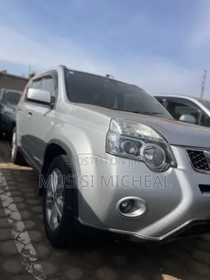 Nissan X-Trail 2.0 Petrol XE 2012 Silver