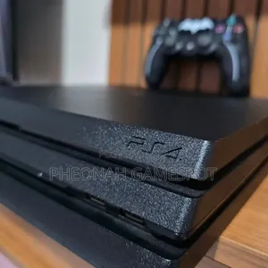 Ps4 Pro With 32 Games and 2 Pads: Ultimate Weapon Against Boredom