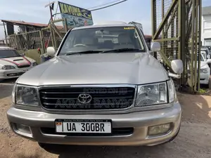 Toyota Land Cruiser 2005 Silver