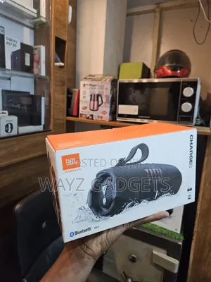 JBL Charge 6