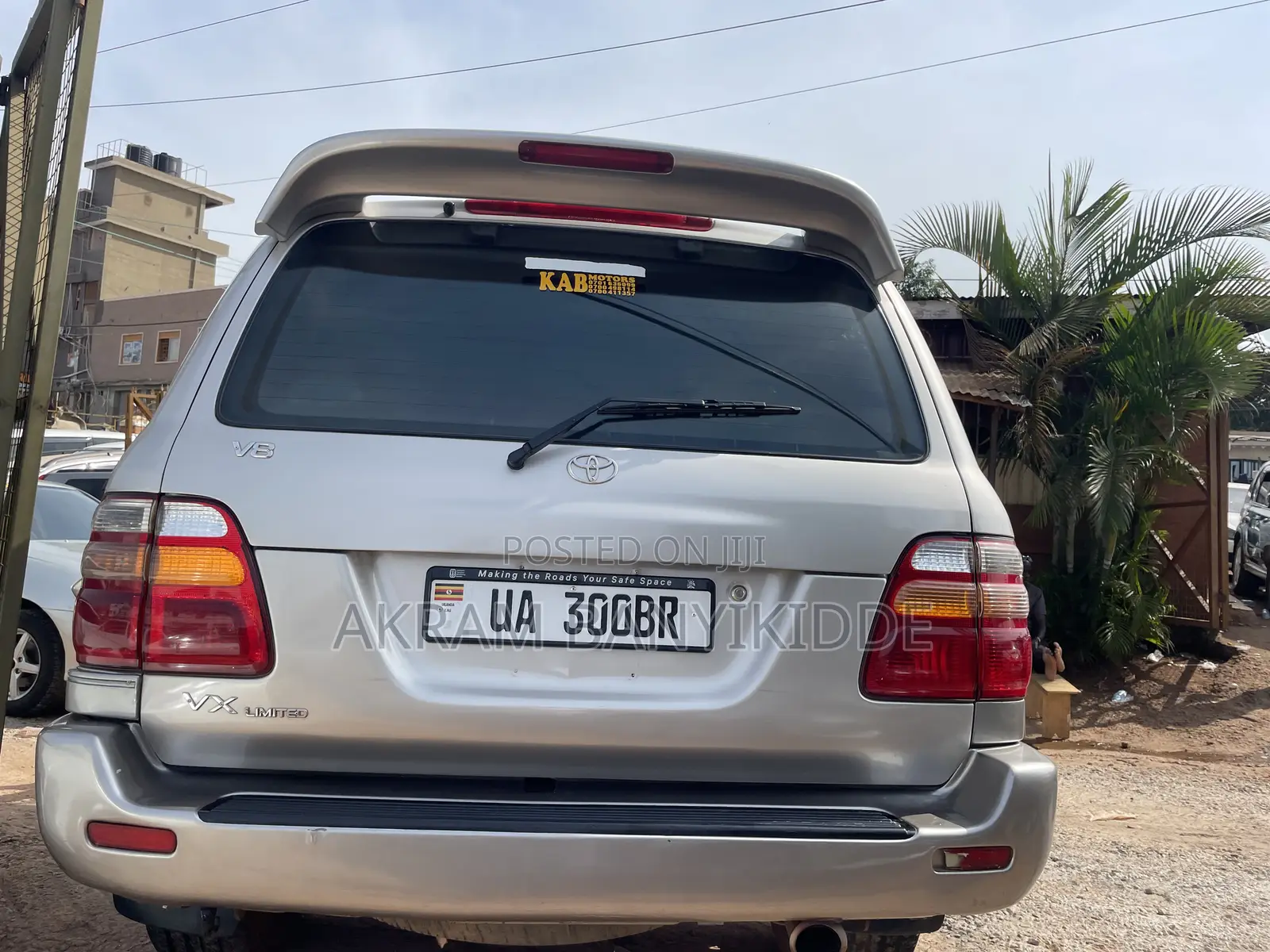 Toyota Land Cruiser 2005 Silver