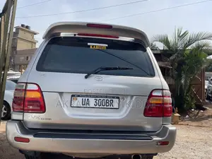 Toyota Land Cruiser 2005 Silver
