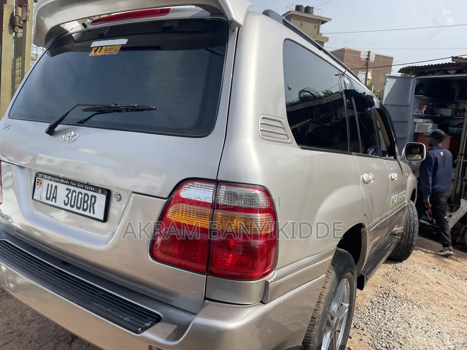 Toyota Land Cruiser 2005 Silver