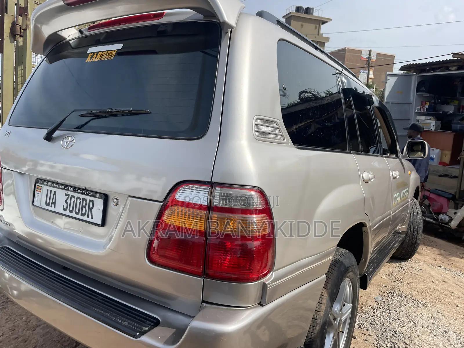 Toyota Land Cruiser 2005 Silver