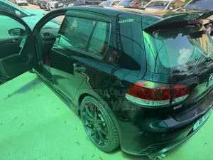 Volkswagen Golf GTI 2012 Black