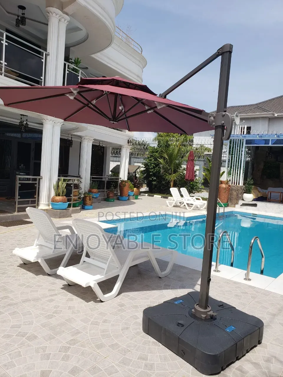 Outdoor Garden Umbrella for Beaches, Swimming Pool,Bars ,Hotels