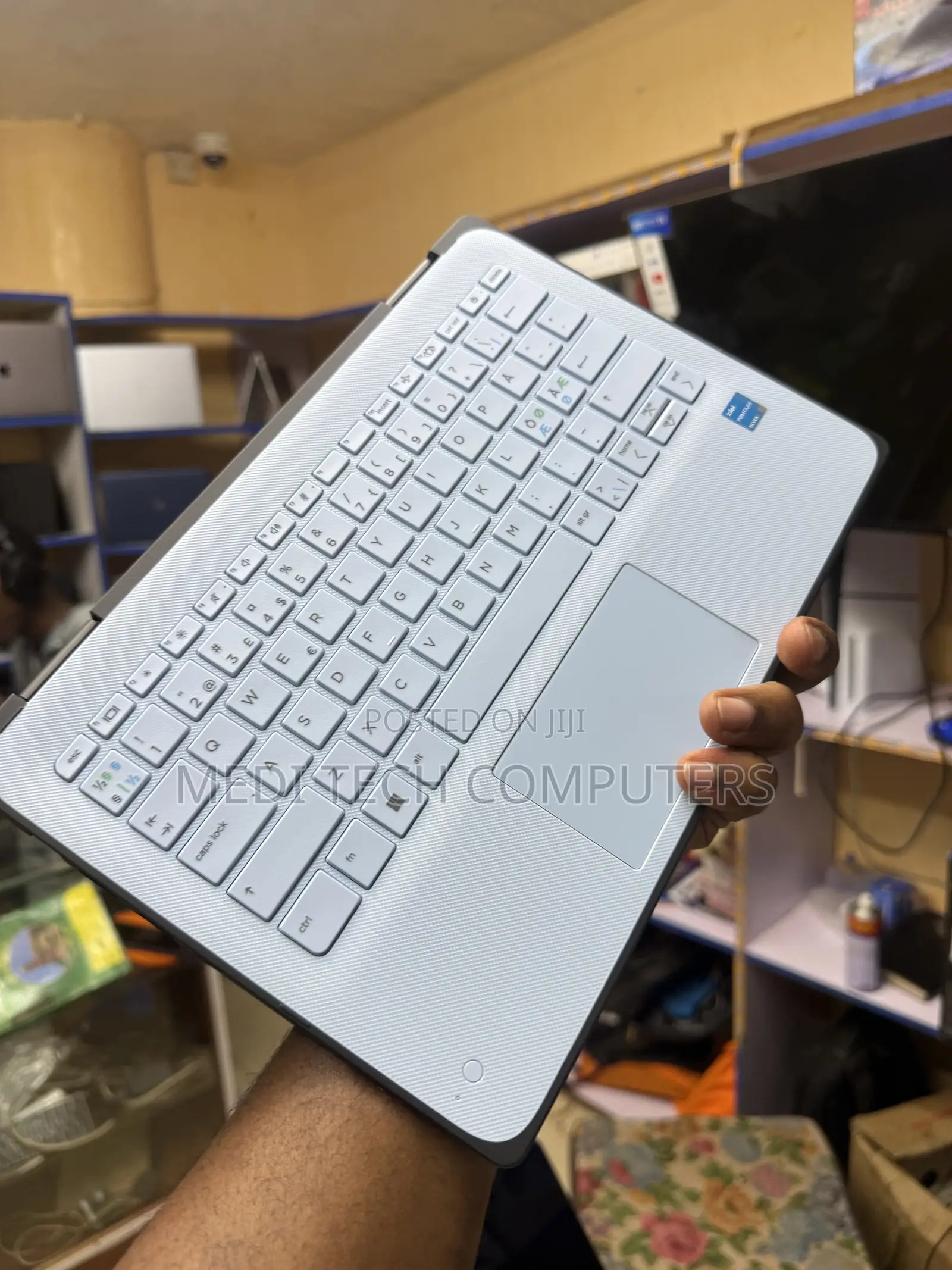 Laptop HP 14-dq1025cl 8GB SSD 256GB