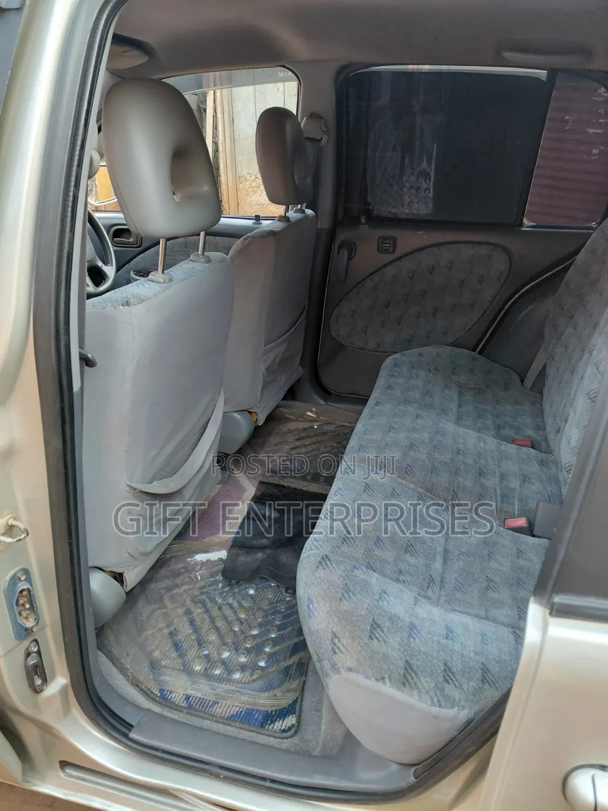 Toyota Raum 2001 Gray