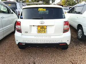 Toyota IST 2008 White