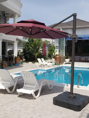 Steel Pole Offset Hanging Outdoor Garden Umbrellas