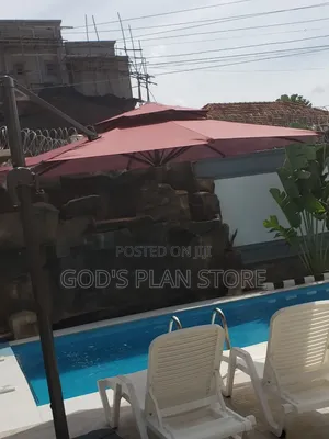 Steel Pole Offset Hanging Outdoor Garden Umbrellas