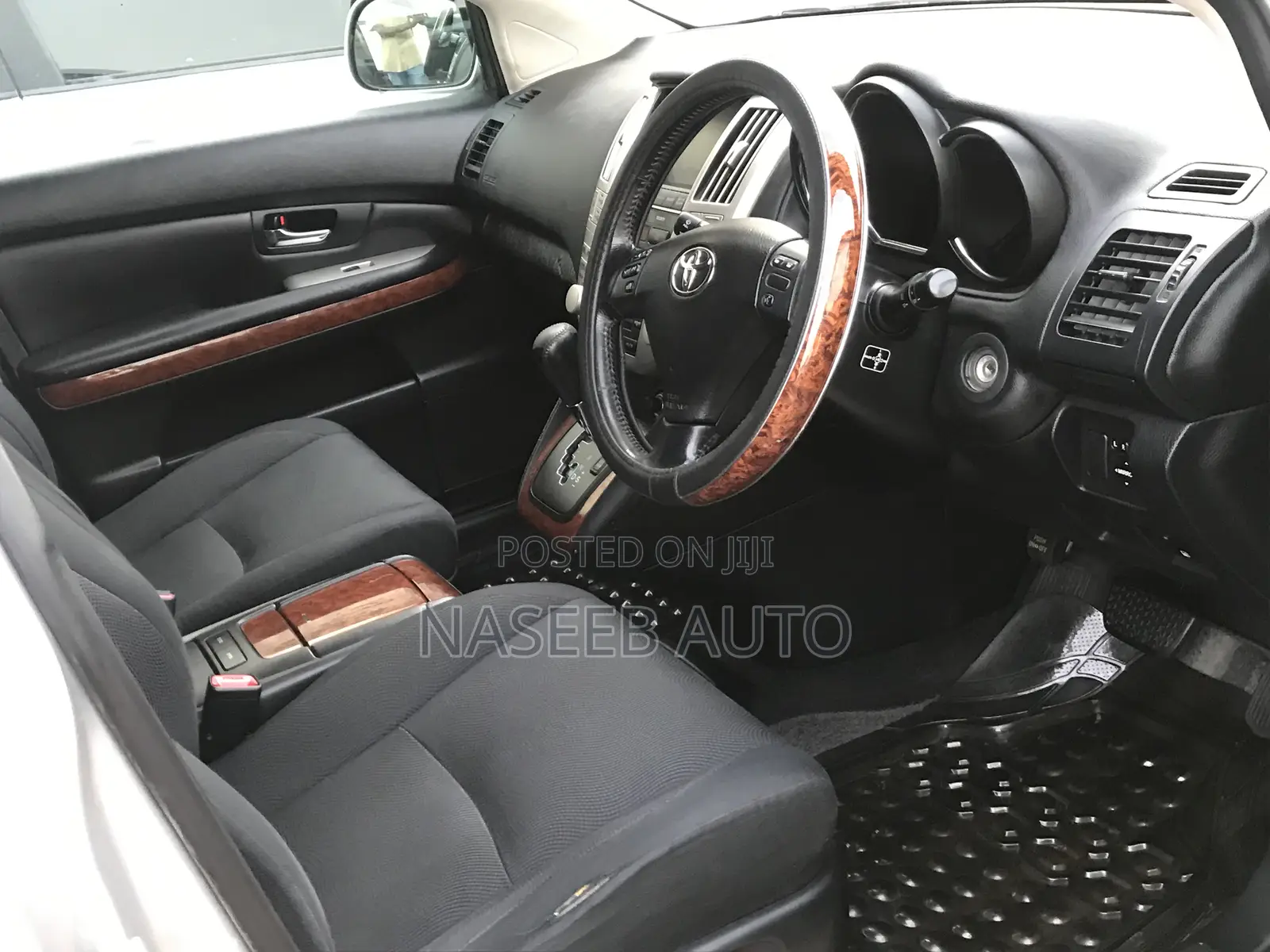 Toyota Harrier 2009 Silver