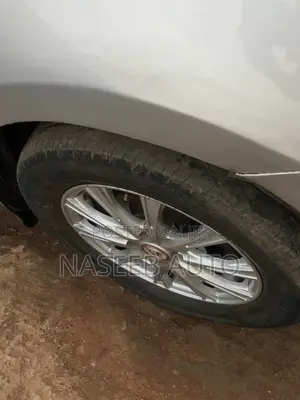 Toyota Ractis 2008 Silver