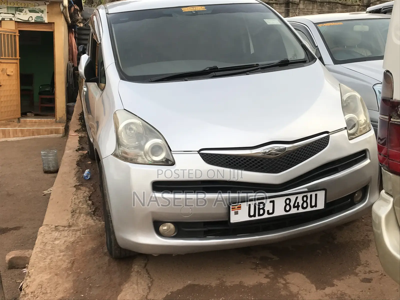 Toyota Ractis 2008 Silver