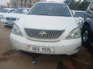 Toyota Harrier 2005 White