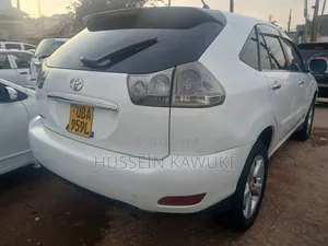 Toyota Harrier 2005 White