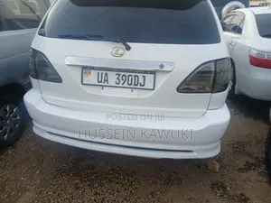 Toyota Harrier 1999 White