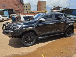 Toyota Hilux Revo Double Cab Deisel 2.8 RWD 2017 Black