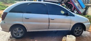 Toyota Nadia 2001 Silver