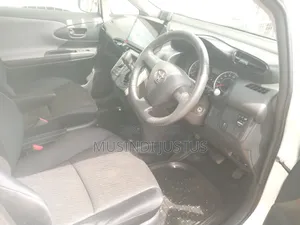 Toyota Wish 2011 White