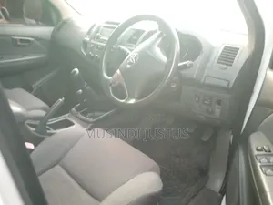 Toyota Hilux 2014 White