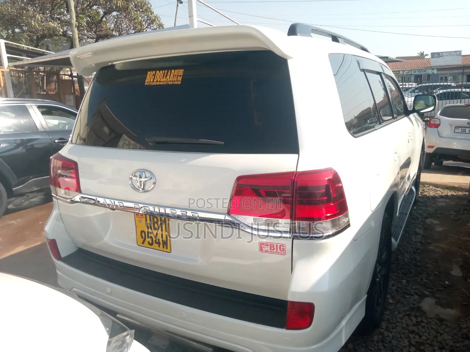 Toyota Land Cruiser 2010 White