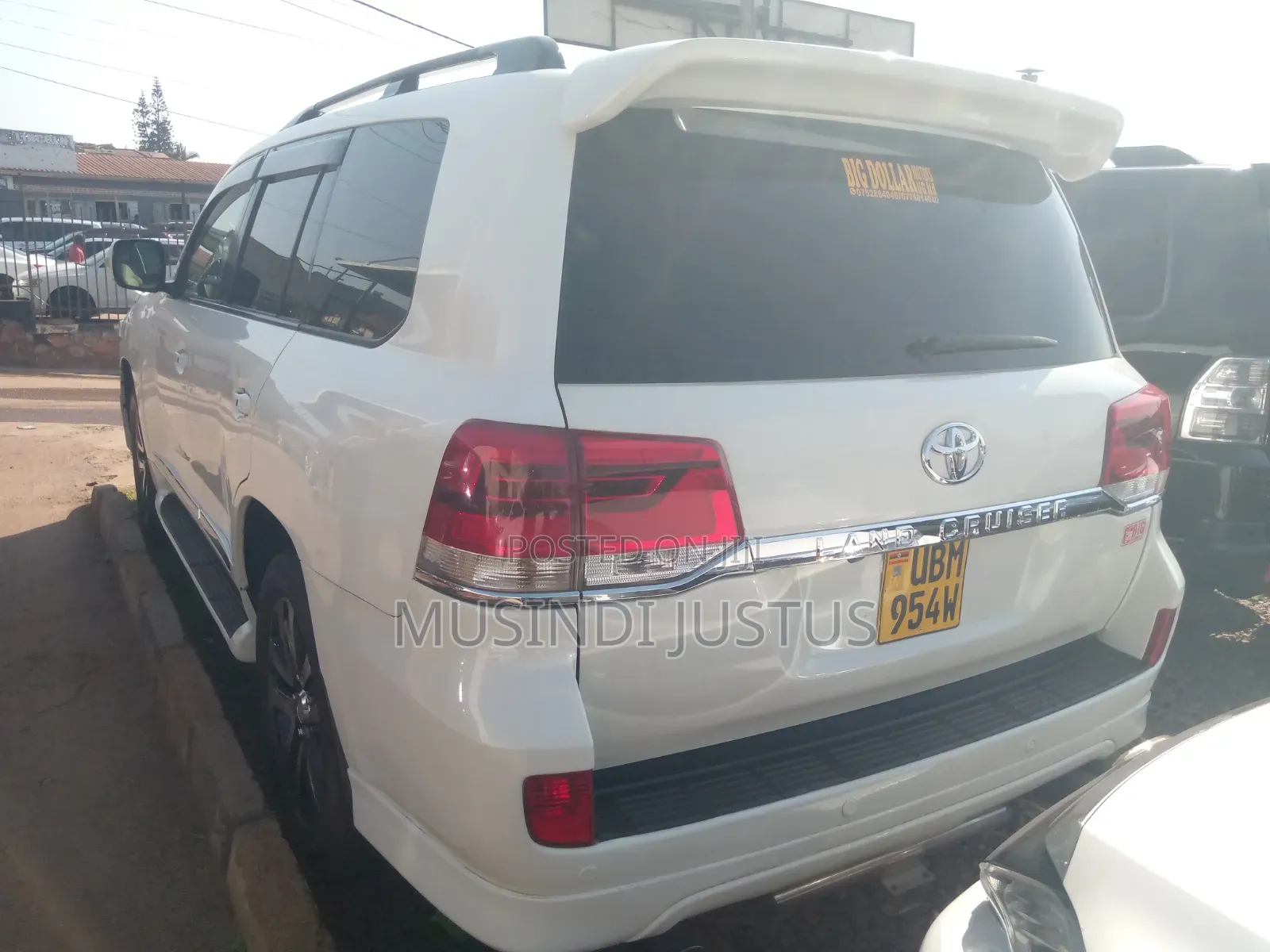 Toyota Land Cruiser 2010 White