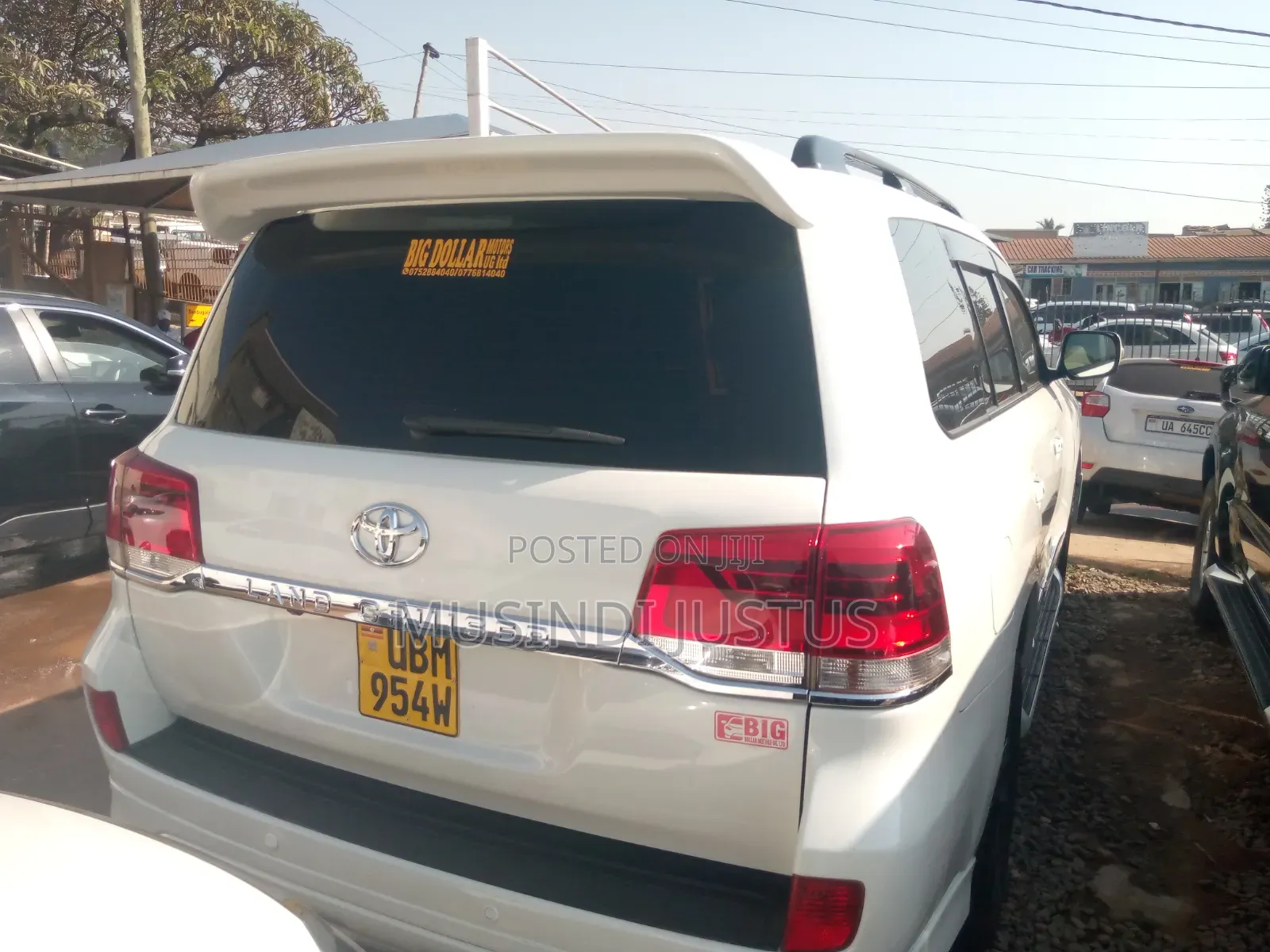 Toyota Land Cruiser 2010 White