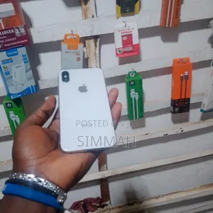 Apple iPhone X 64 GB White