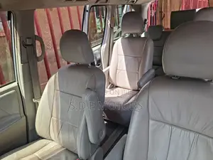 Toyota Noah 2011 Silver