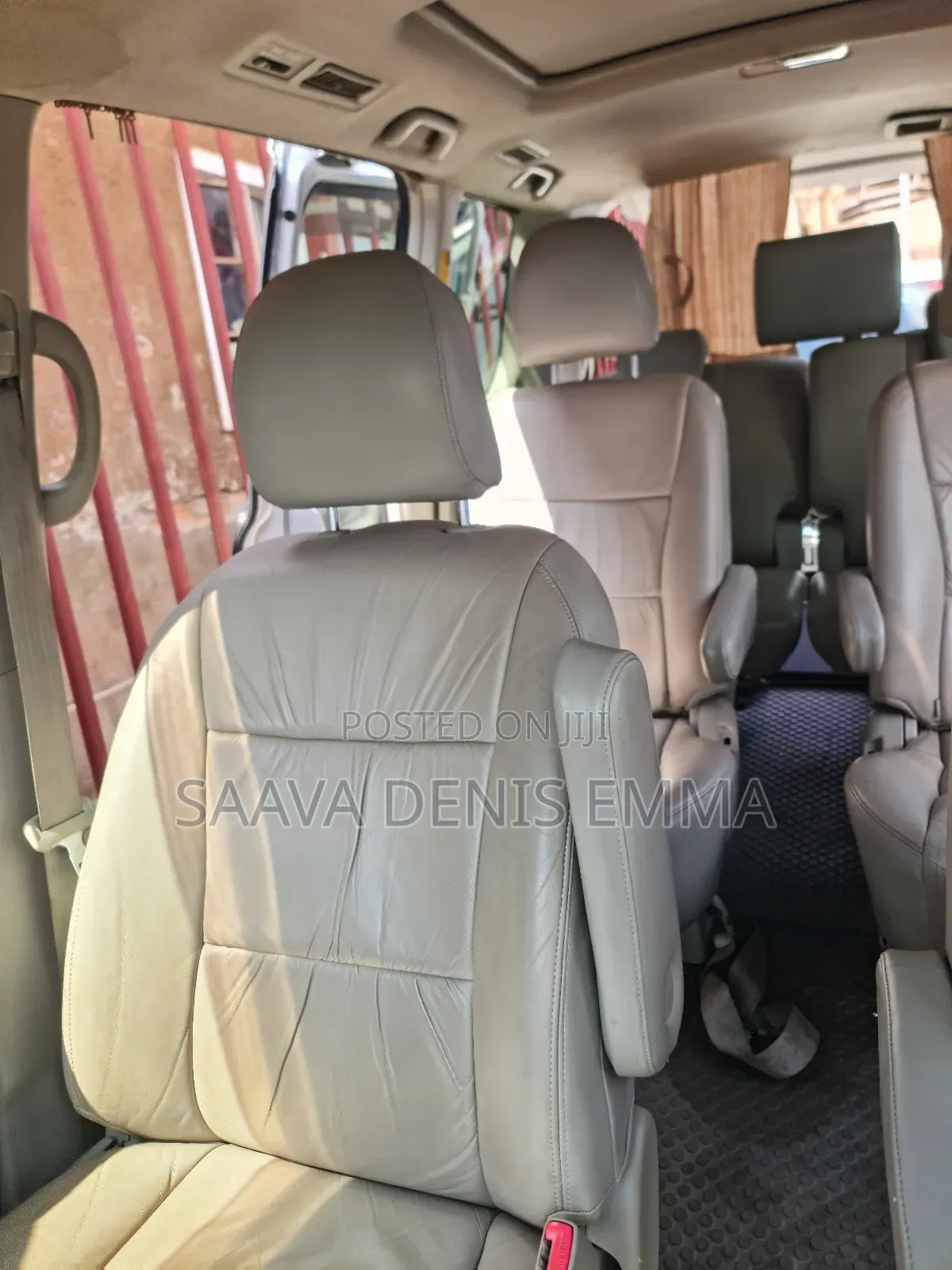 Toyota Noah 2011 Silver