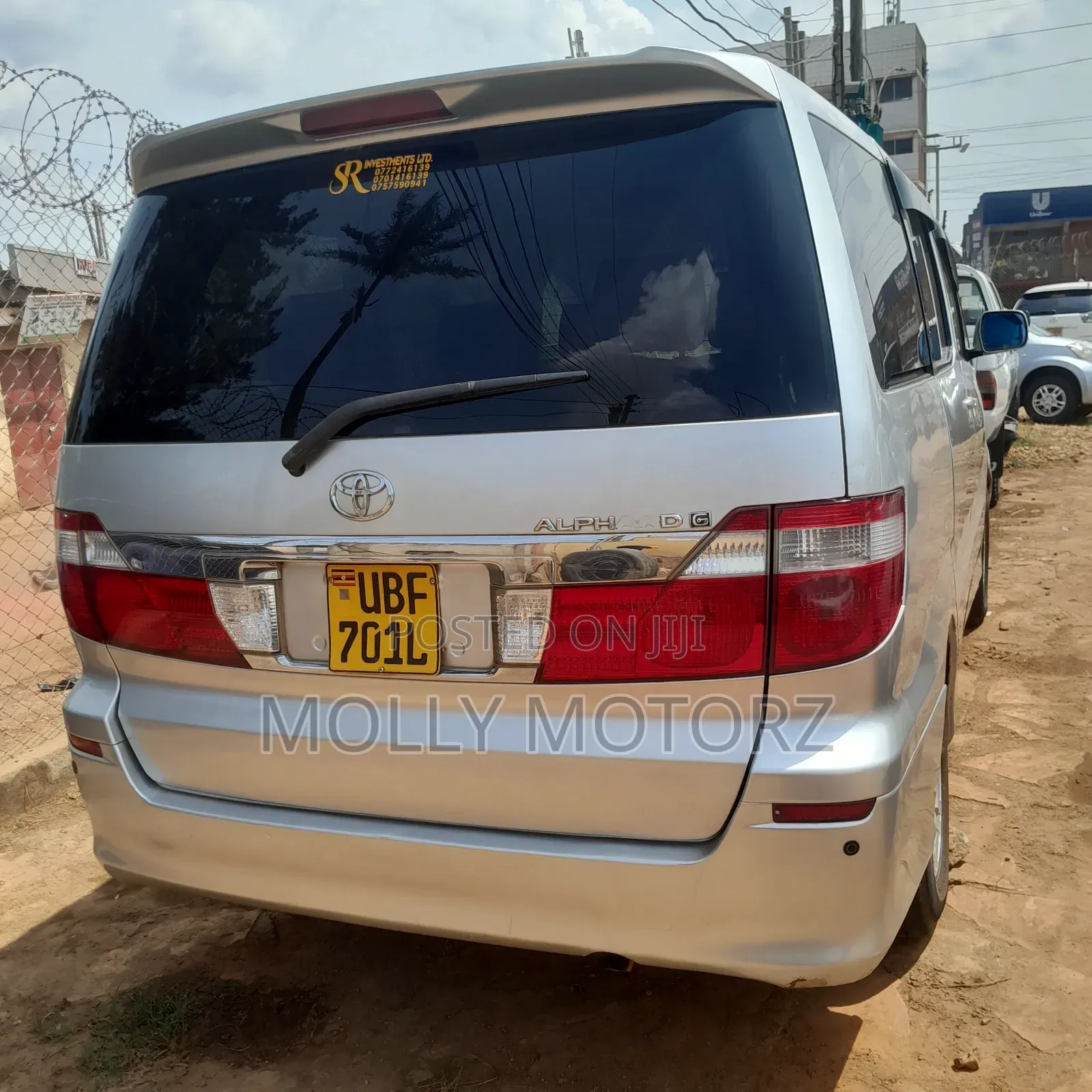 Toyota Alphard 2011 Silver