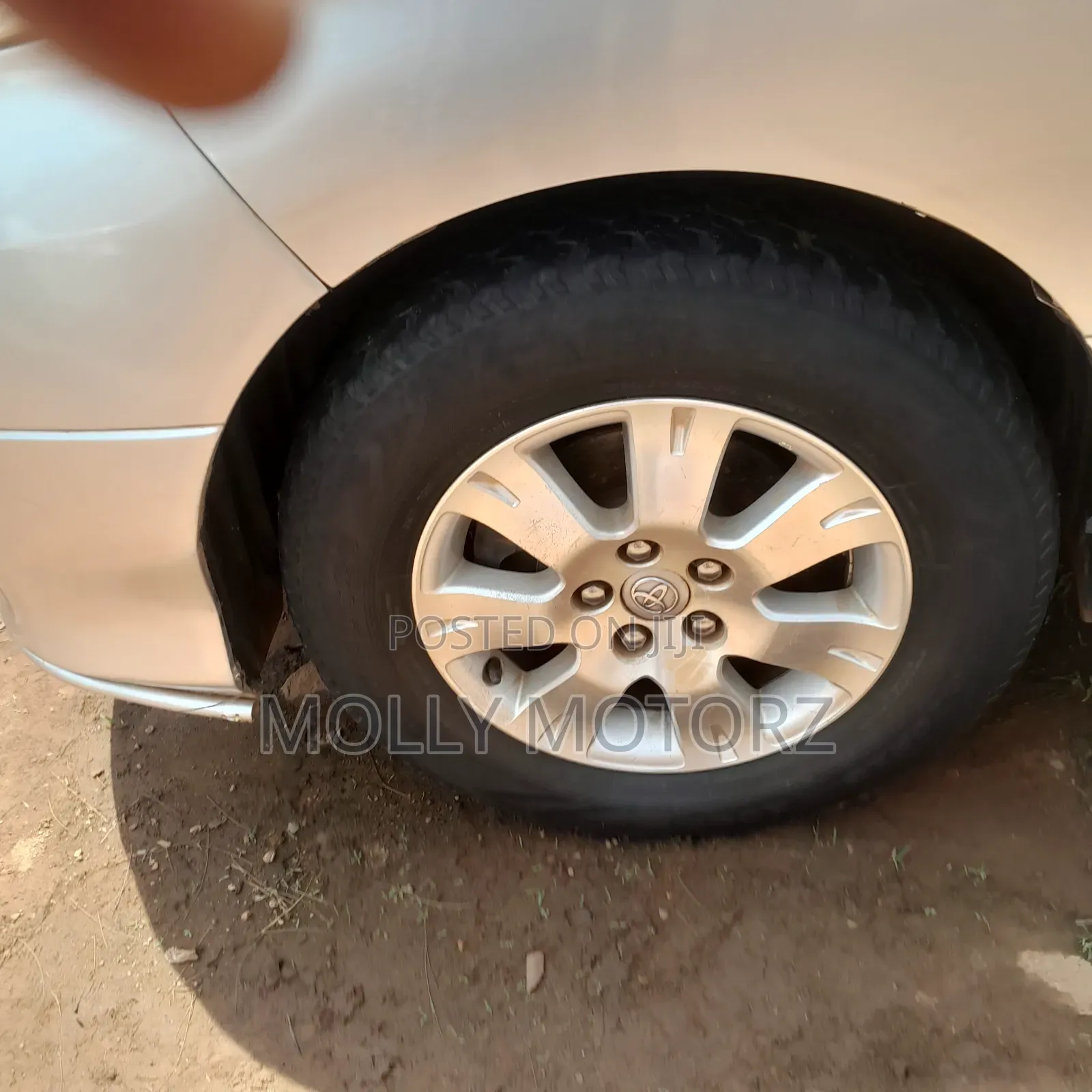Toyota Alphard 2011 Silver