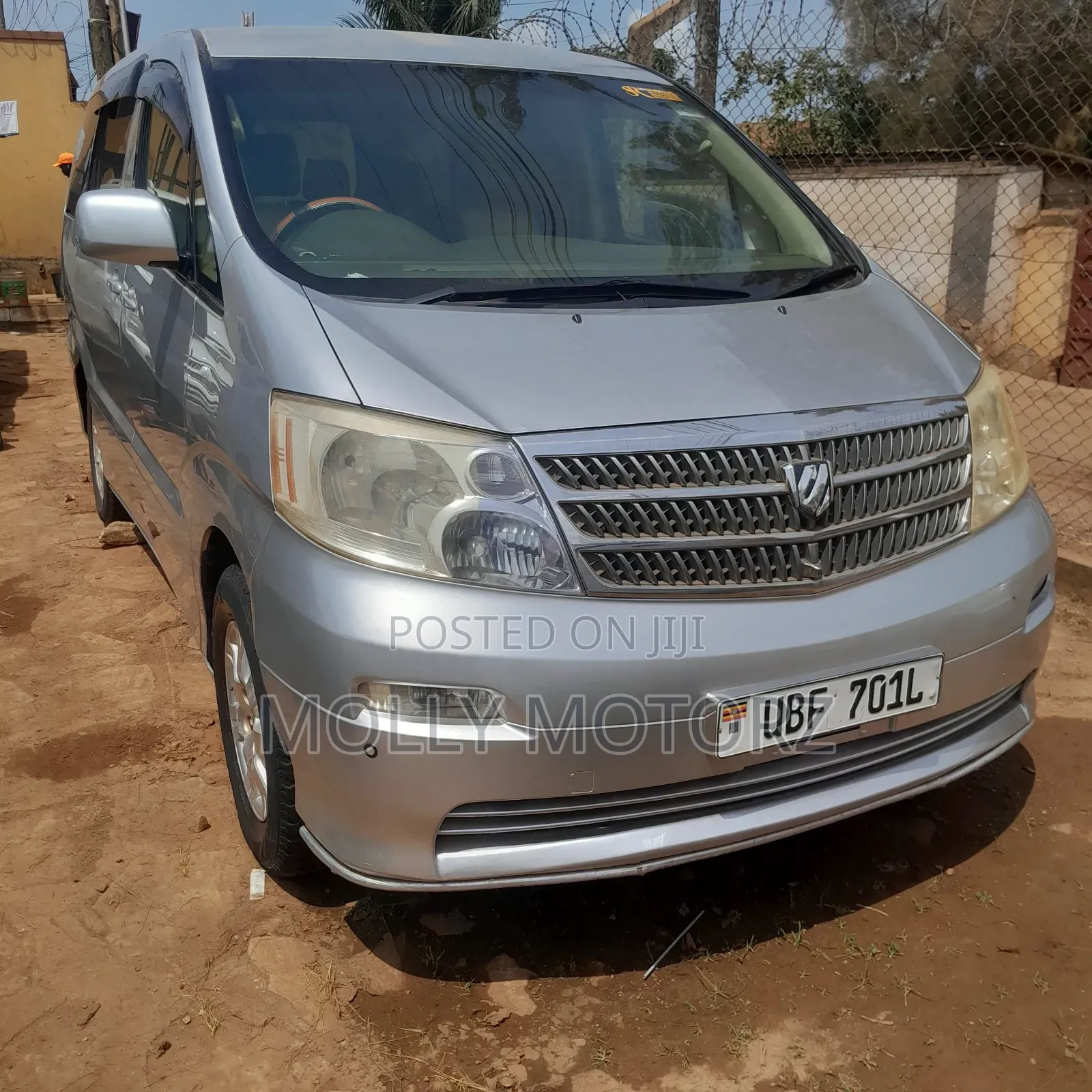 Toyota Alphard 2011 Silver