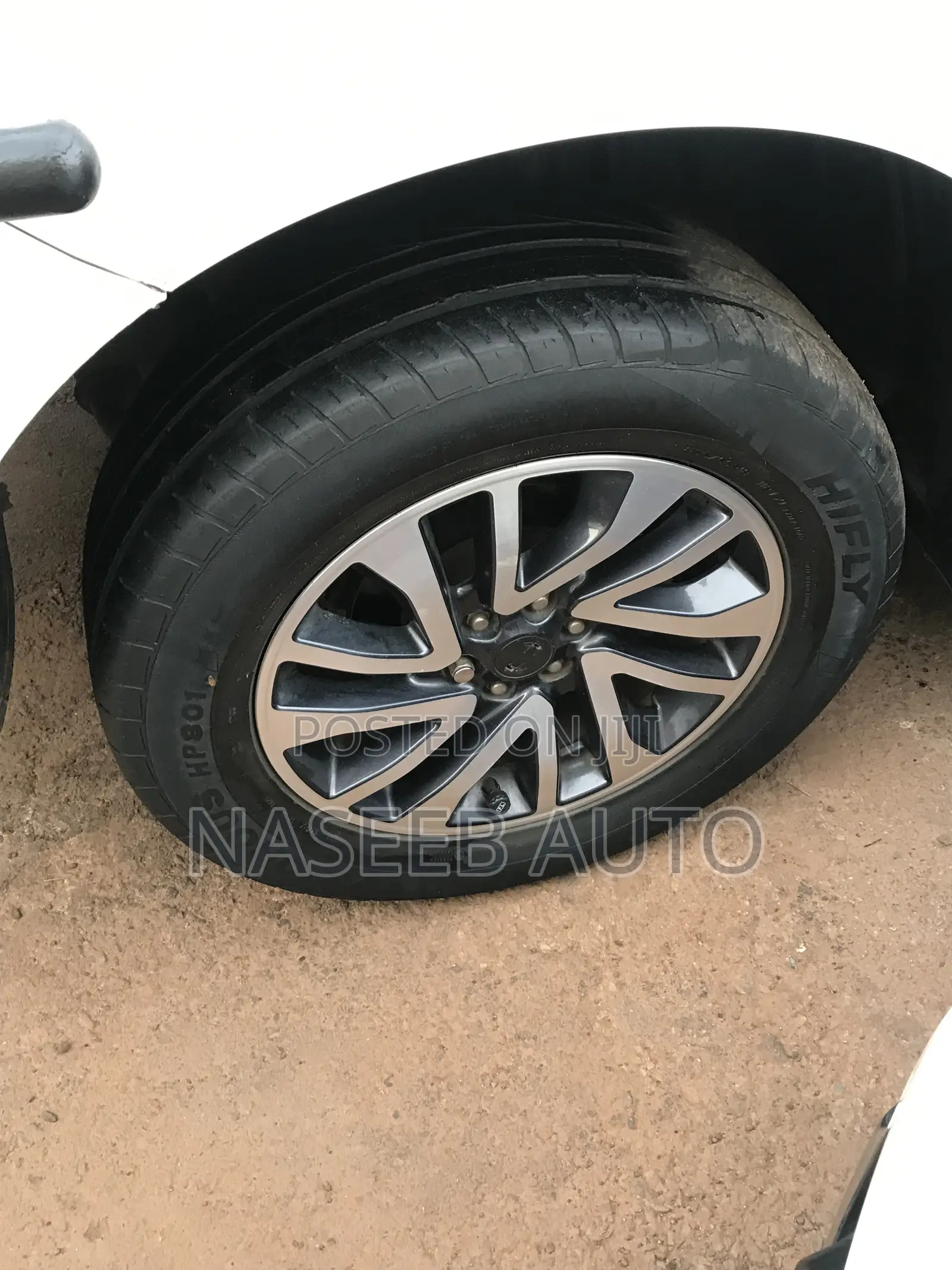 Nissan Navara 2013 White
