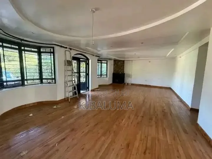 5bdrm Duplex in Bugolobi, Central Division for rent