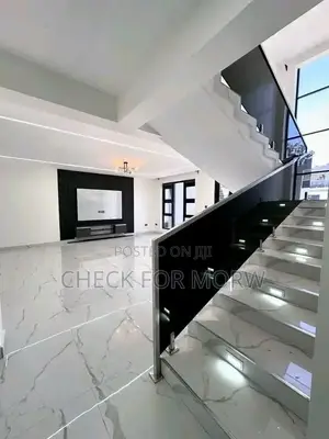 5bdrm Duplex in Muyenga, Central Division for rent