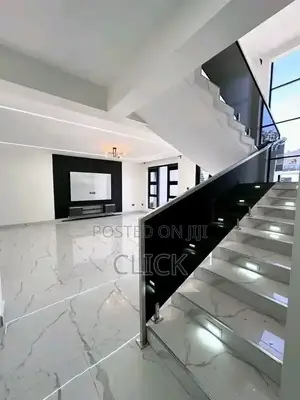 5bdrm Duplex in Muyenga, Central Division for rent